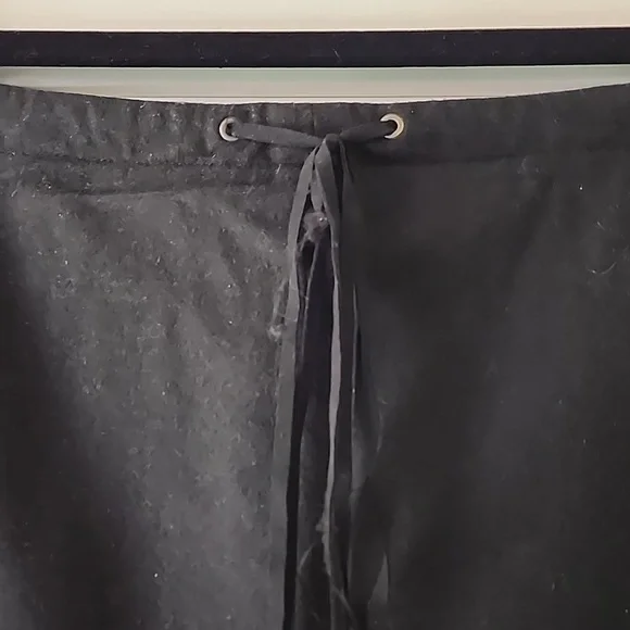 Banana Republic Black A-line Wool skirt, size 4 - Picture 2 of 8